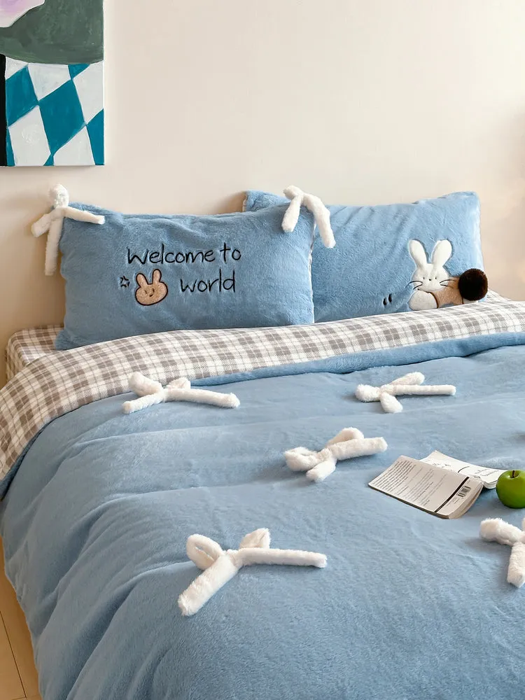 Adorable Bow Bear Velvet Bedding Set / Blue