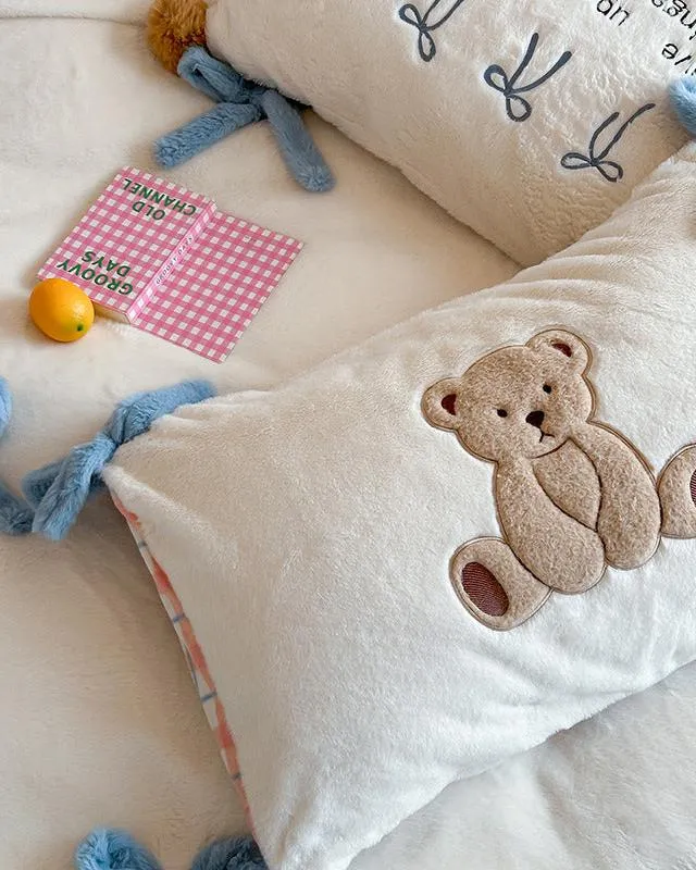 Adorable Bow Bear Velvet Bedding Set / Blue